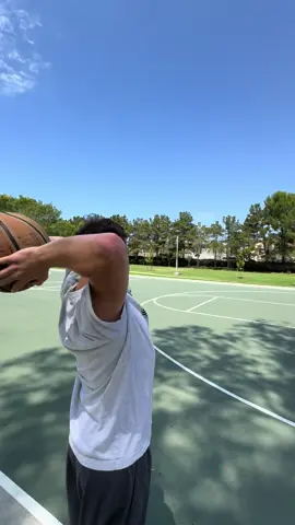 Bank’s open on Sunday! #basketball #peopleareawesome #downsyndrome #fyp #athlete 