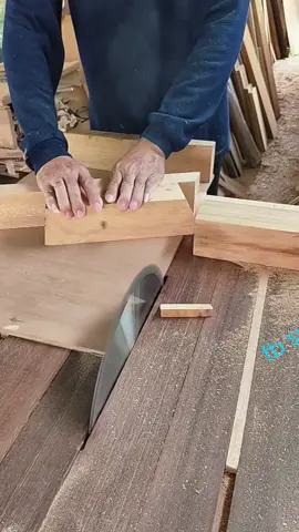 how to make door hangers? Handyman's tricks... Made for door hangers..  #reels #kretifdiy #woodwork #decor #doors #makersgonnamake #interior #woodart #construction #woodworking #carpenter #table #furnituredesign #woodcarving #viralreelschallenge #FineWoodworking #woodworkingcommunity #interior #wooddesign #carpenter #maker #DIY #reelsfb #furniture #wood #foryou #foryoupage  #foryoupageofficial #fyp #trending #viral_video #fypシviral #growaccount #account #growmyaccount 