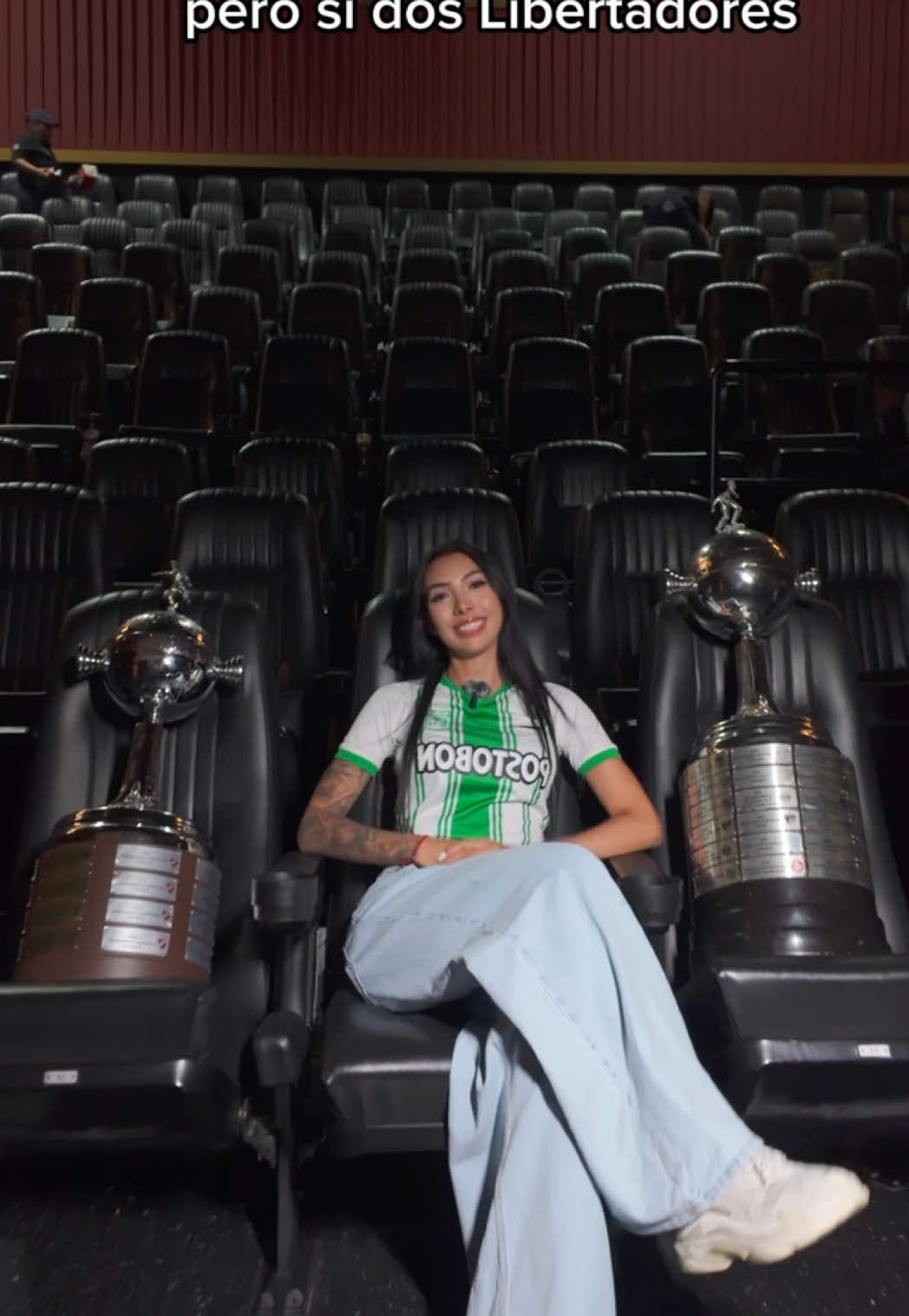 Cada quien ve la película como quiere.  #unovuelvesiempre #atleticonacional 