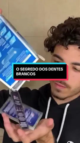 O SEGREDO DOS DENTES BRANCOS #tiktokshop #fitaclareadora #clareamentodental #dentes #fy 