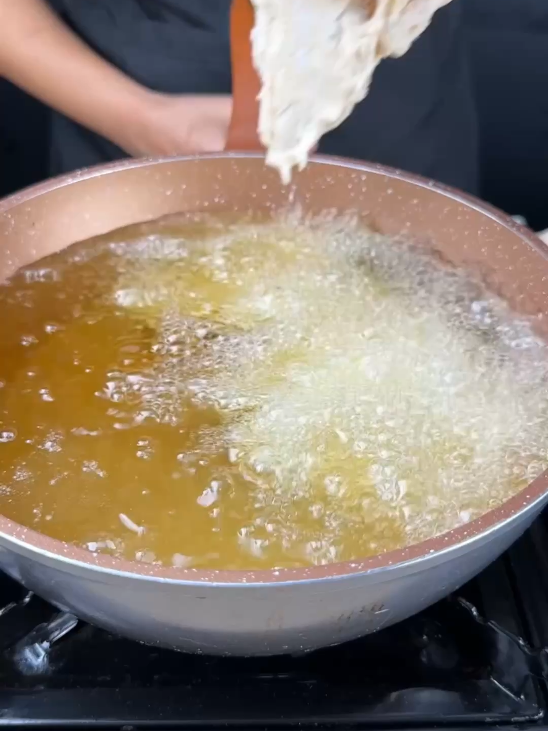 ¿Alguna vez has comido huevos así? ¡Es crujiente como pollo frito!#fyp #fy #fypシ゚viral #fyppppppppppppppppppppppp #viral #viralvideo #tiktok #foryoupage #foryou #fypシ
