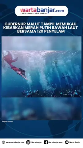 Gubernur Malut Tampil Memukau Kibarkan Merah Putih Bawah Laut Bersama 120 Penyelam WARTABANJAR.COM – Dalam rangka memperingati HUT ke-80 Kemerdekaan Republik Indonesia, Gubernur Maluku Utara (Malut), Sherly Tjoanda, mencuri perhatian dengan aksi penuh makna: melakukan freediving memakai kostum “mermaid” sambil mengibarkan bendera merah putih di dasar Laut Sulamadaha, Ternate. Acara tersebut digelar pada hari Sabtu (16/8/2025), sebagai bagian dari upacara bersama yang dipimpin Ketua Wanita Selam Indonesia (WASI), Tri Tito Karnavian, dan melibatkan sekitar 120 penyelam dari Maluku Utara dan daerah lainnya.(Wartabanjar.com) Berita Selengkapnya: https://wartabanjar.com/2025/08/18/berkostum-mermaid-gubernur-malut-sherly-tjoanda-meriahkan-hut-ri-dengan-pengibaran-bendera-bawah-laut/ #indonesia #bawahlaut #ternate #malukuutara #bendera 