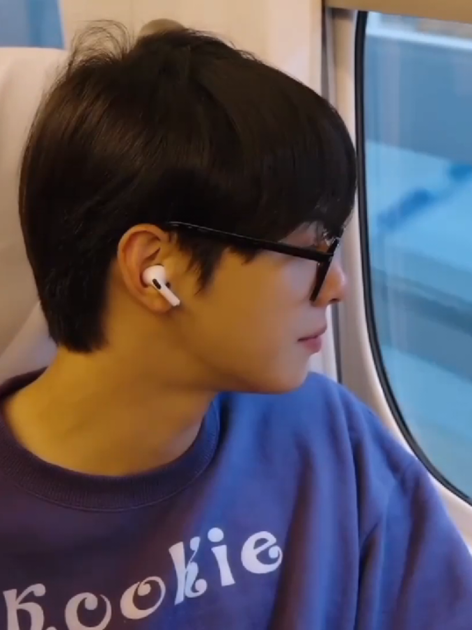 🤍 #Edit #chaeunwoo #tiktok #foryoupage #fyp 
