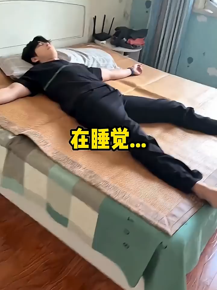 Semua serba titan😂