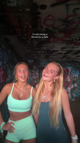This is my whole personality I’m sorry #fyp #hawaii #pillbox #Hiking #oahu 