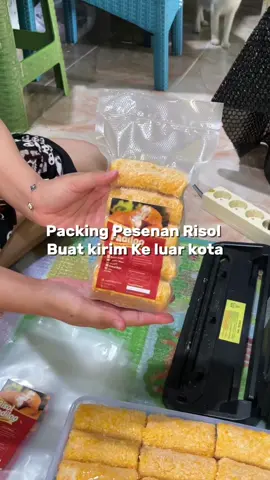alhamdulillah pesenan kali ini lumayan banyak! beruntung bgt sekarang udah ada SpeedCash buat transfer, isi pulsa dan bayar bayar lainnya, apalagi ada fitur 1KlikPay+ jadi lebih satset lagi  #bakul #risol #risolesmayonaise #kangrisol #jualan #kirimpaket #fyp #umkm 