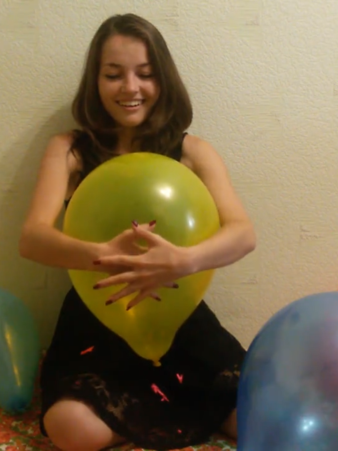 Cute Girl Hugging Lots of Balloons! #looner #loonergirl #balloons #balloon #balloonpop #balloonpopping #b2p #nailpop #n2p #fingernailspop