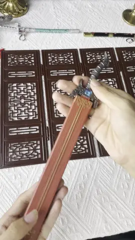 Take him along and let you become the most authentic cosplayer！ #Unboxing #trinkets #knifeskills #swordartonline #rem 