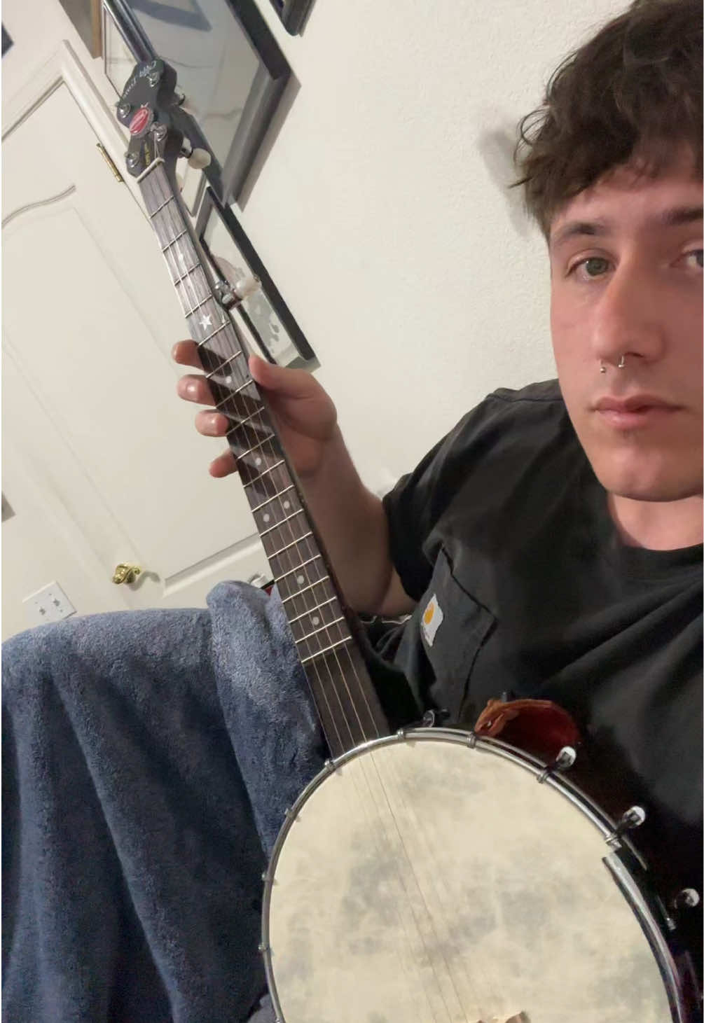Banjo in bed