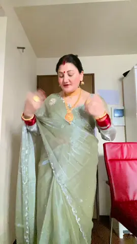 #foryoupage #goviral #जे भनेनी फराकीलो छ बुटीकों मन ❤️❤️#foryou #fyp 