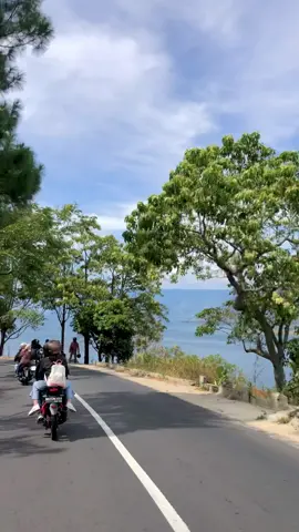view danau toba emang ga ada obat, cakep polll🔥 #danautoba #wisatasumut #fyp 