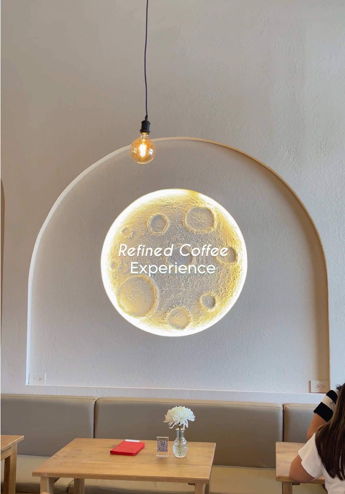 Cafetería de Managua , moon coffee house @moon  📍plaza natura , segunda planta  Visitamos moon, la nueva cafetería más refined de Managua, esta es la excusa perfecta para visitar una cafetería que te dará una experiencia culinaria multicultural. 🌙 🌕 #cafeteriasbonitas #moonnicaragua #managuanicaragua #cafe #cafeteriasaesthetic  Cafeterías bonitas . Moon coffee house Managua . Conociendo lugares . Moon Managua cafetería 