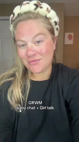 I forgot to mention WHO IS GETTING CRUMBL THIS WEEK?? 😍 #grwm #girltalk #32weekspregnant 