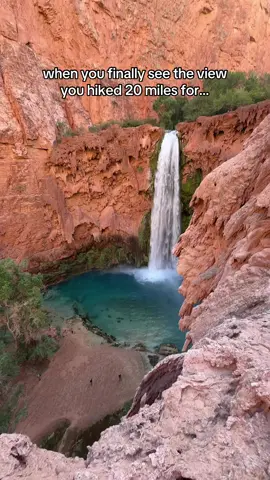 worth the 20 miles hike into the Garnd Canyon 🏜️🥾 📍Mooney Falls this waterfall is part of the 20 mile (out and back) Havasupai backpacking trail in the Grand Canyon !! #havasupai #adventurecouple #besthikes #hikingadventure 