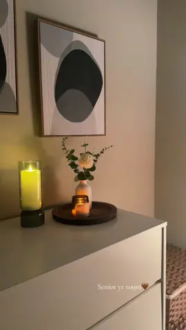 My comfy new little room🐻🍂🤎👜📔
