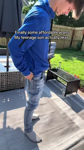 These jeans check all the boxes; stylish, AFFORDABLE and comfortable #mensjeans #fallfashion #mensclothing #backtoschoolshopping #spotlightfinds 