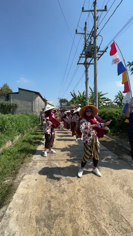 Karnaval tema petani #17agustus2025🇲🇨🇮🇩🙏🙏👍👍 #karnaval_tema_petani #kemeredekaanindonesia #🇮🇩🇮🇩🇮🇩🇮🇩🇮🇩 #petanicantik 