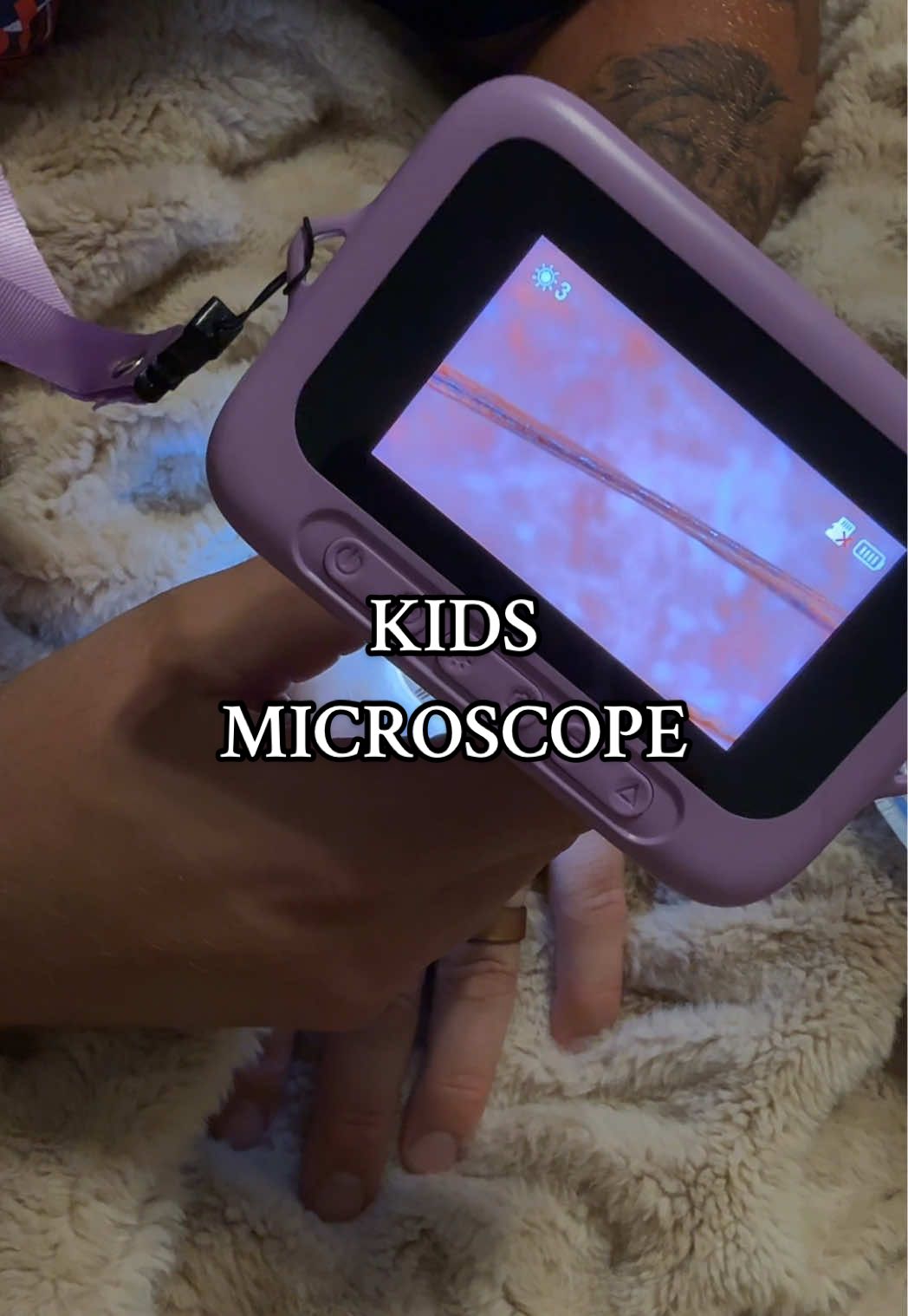 Give this to your kid and let them go explore the things around your house and outside! Hours of fun. #kidstoy #toysforkids #microscope #scienceexperiments 