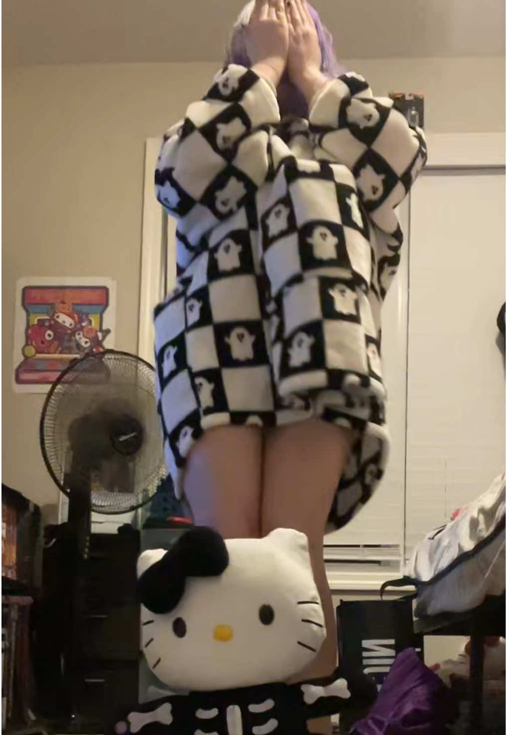 Hello kitty wanted to dance too😞✊ (I have one coming in the mail I’m so doing another one of these with both of them) #fyp #trending #hellokitty #piercetheveil 