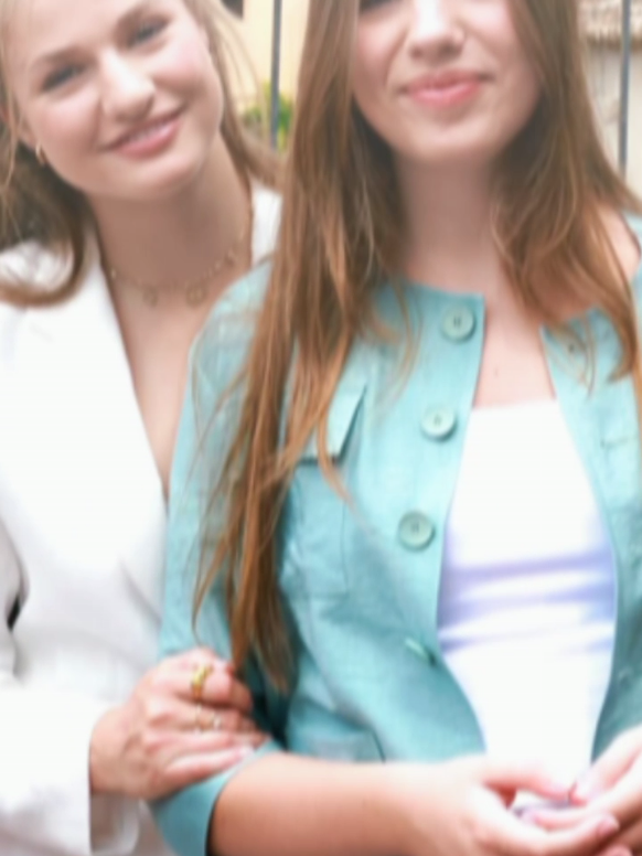 Viva la princess Leonor  Viva la infanta Sofia  @𑁍ࠬ ifa`🌷ྀི  #leonorsofiacantik #fyppppppppppppppppppppppp #sofiadeborbon #leonordeespaña #leonorysofia 