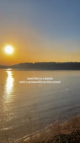 🥰 #sunset #bff #womensupportingwomen #beautiful #nature 