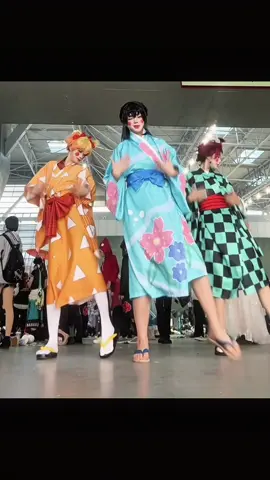 3 cô hầu gái ở khu kĩ viện #kimetsunoyaiba #inosuke #tanjiro #zenitsu #xuhuong 