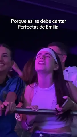 Si no cantas así perfectas no estuviste en el concierto de Emilia 🇨🇴👑 #emilia #emiliamernes #emiliamernes❤ 