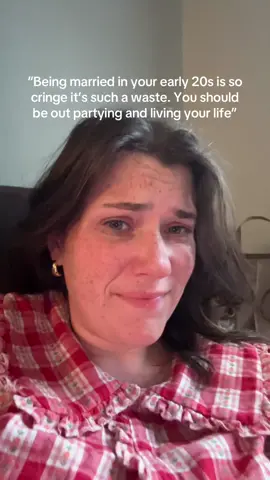 Married at 21 with a baby at 23 😬😬 I couldn’t be happier. Not everyone has the same path and that’s okay. I will always give the advice to marry them if you are absolutely certain. I don’t see any positives in waiting till your 30. But again that’s just me #youngmom #YoungMomLife #momtok #sahmlife #marriedyoung 