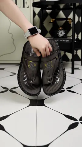 The cheapest time to buy slippers#shoes #slippers #tiktokviral #slippershoes #tiktok 