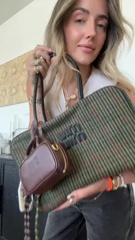 I don't think I've ever loved a bag combo more??!!! Fall outfits don't know what's comin for 'em!! kathyhuang055 on IG! Tell her I sent you with discount code 