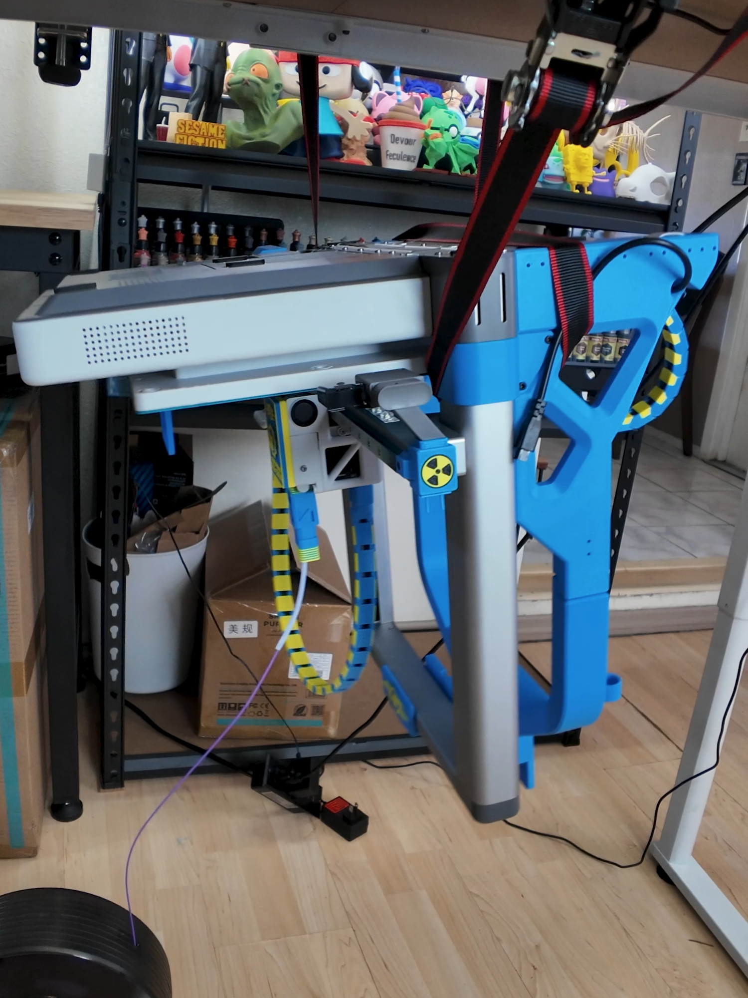 I hung my 3D Printer upside down and let it print a benchy. Turns out it works
