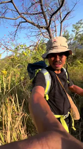 Kluar rumah rapi tapi percayalah sampe puncak muka bamiyak ade🤣 #kalabahi❤️🌈alor🌈ntt #nttpride🏝🔥 #fypppppppppppppppppppppppp #explore #nttpride🏝🔥fypシviral #viralvideo #17agustus 