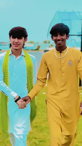 Jigri yaar nal khra huway✌️😘repost all friends🫶🏻❤️#syeddanish530 #foryou #foryoupage #viralvideo #editingvideo 