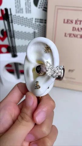 Good earphones don’t have to be expensive. This pair of droopy earphones combines all the advantages, with good looks and multiple functions, and most importantly, they are still on sale!#earbudswireless #ClipOnEarbuds #BudgetTech #headphones #affordablefinds #WirelessEarbuds #trending #bestlifefinds_#auricular!!! #Kahlatalk #Kahlatech #kahlaDeals #TikTokShopDealsforyoudays. #DealsForYouDays #DealsForYou #TreasureFinds #2024BackToSchool #spotlightfinds #spotlightfashion #fallstraw#fallstraw#TechObsessed #RushReady #FallDealsForYou#fyp#goodstuff#goodthi #halloween#halloween2024#blackfrida #blackfriday2024#tiktokshopblackfriday #tiktokshopvalentinesday2025 #couplegifts2025 #tiktokshopspringsale2025 #TikTokShopBacktoSchool