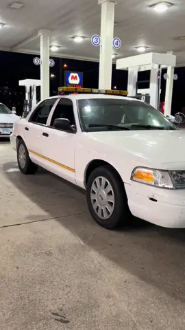 Temp threw on a liberty I got for $40 it actually looks good 🤔 #expolicecar #retiredpolicecar #crownvic #ford #whelen 