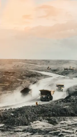#CapCut #mining #hauling #fyp 