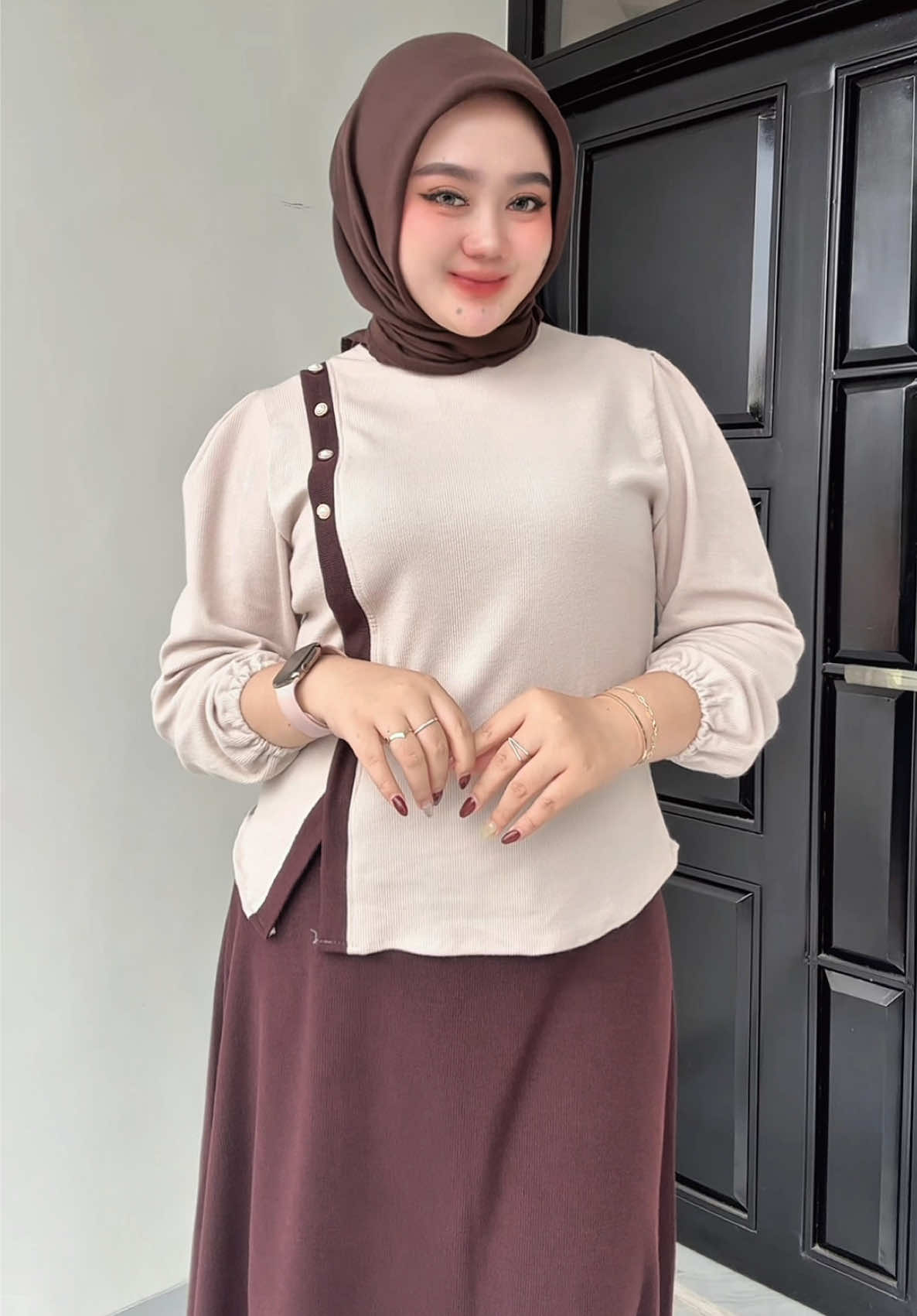 Oneset ternyaman di pake bahannya stretchy🤎 #oneset #outfitinspo #fypシ 