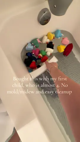 A must have for moms, truly #munchkin #toddlersoftiktok #bathtime #toddlermom #mommusthaves @Munchkin Inc. 