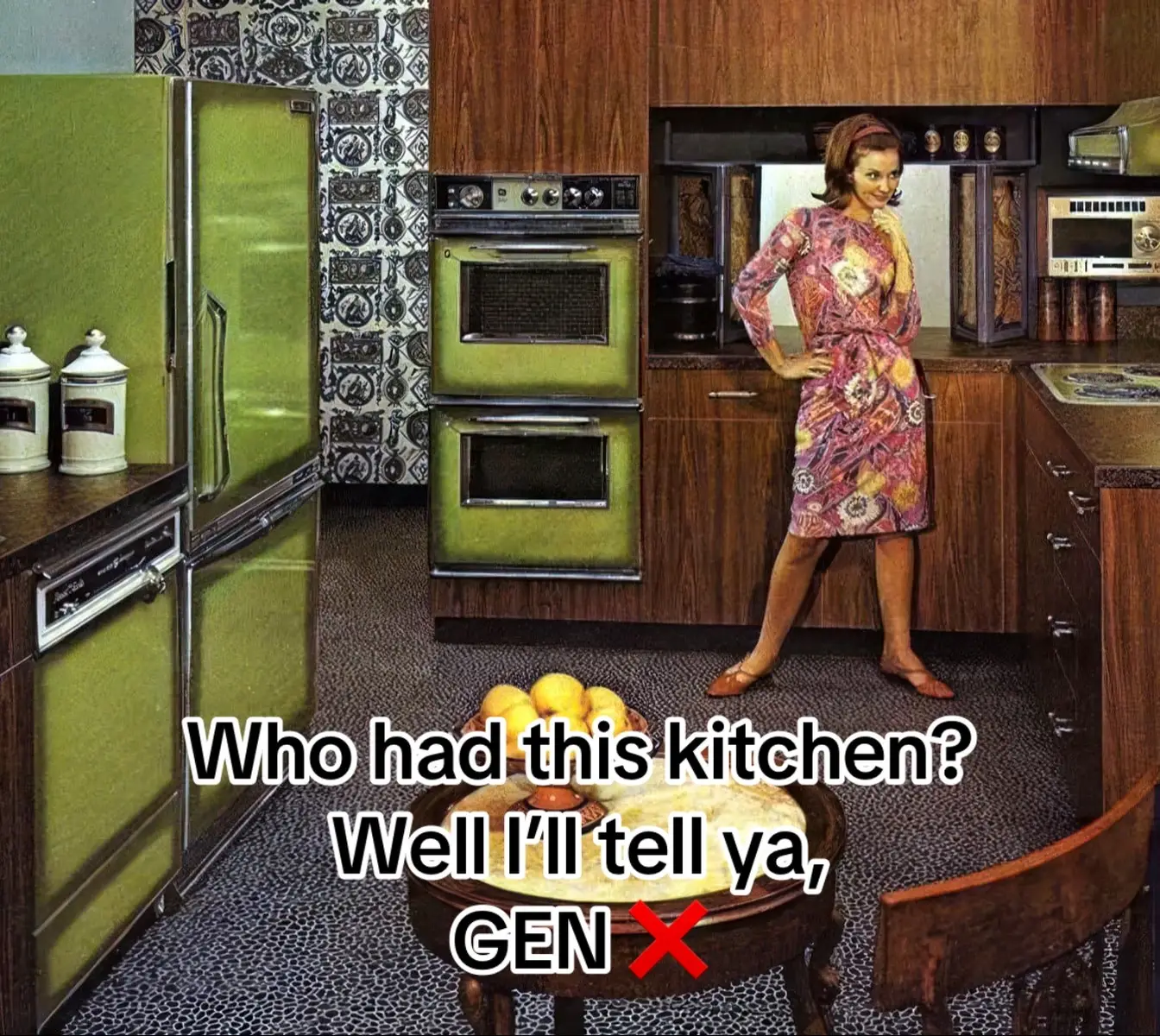We all had some form of this kitchen, olive green or mustard yellow, bright orange counters. Gosh the GEN ❌er’s was so groovy! #GENX  #memories  #nastalgia #bradybunch #partridgefamily 