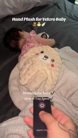Keeps my baby sleeping longer🧸 @PLAYIKO  #gloxtoy #playiko #cozyvibes #handplush #velcrobaby 