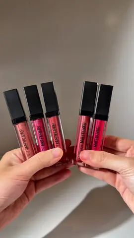 Siapa yang kesukaanya sama kaya minva? Matte tapi ada gliternya 🤩✨ #fyp #vivacosmetivs 