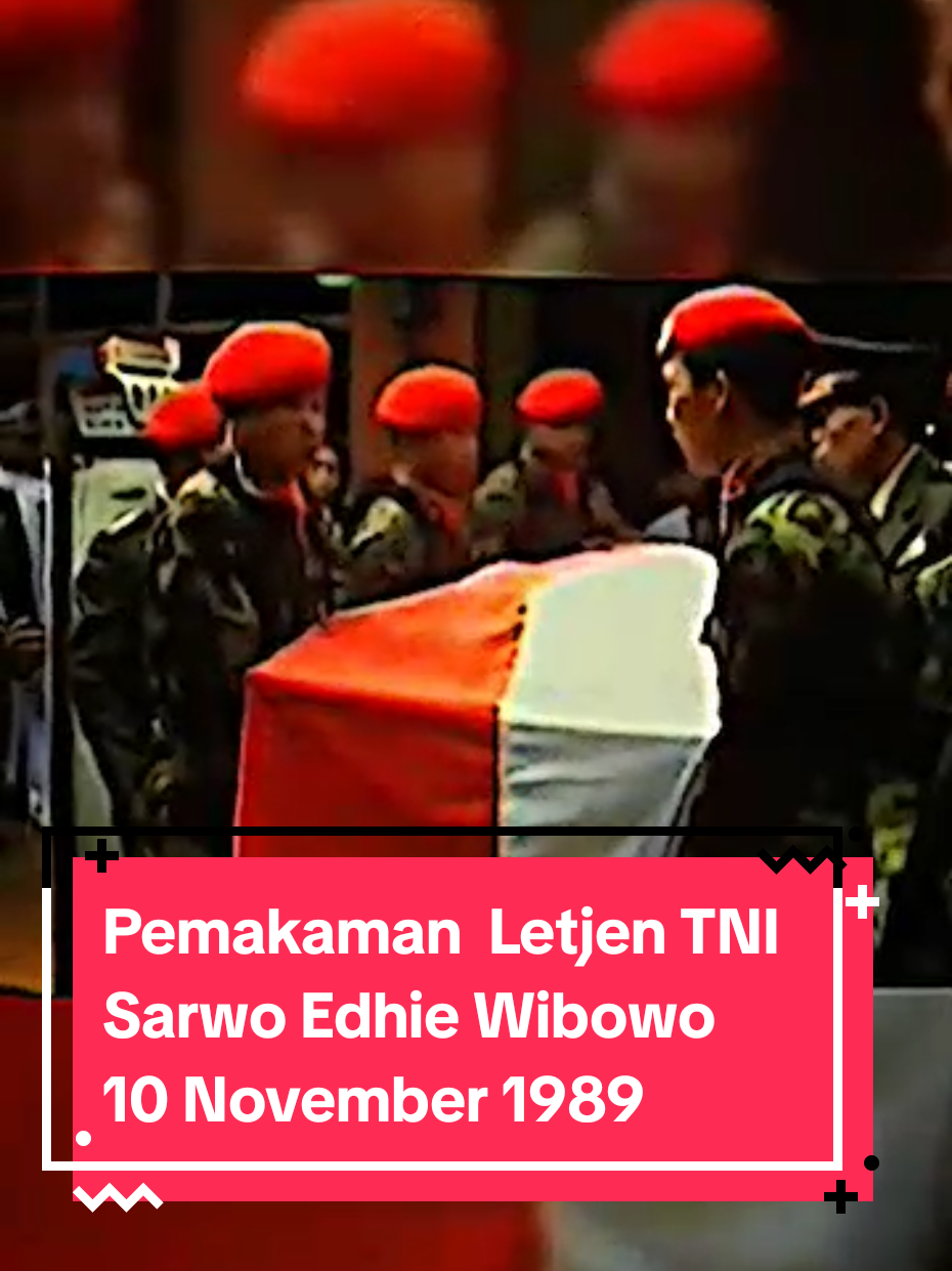 [Bagian 66] Pemakaman Letjen TNI Sarwo Edhie wibowo pada  10 November 1989 🥀  Sarwo Edhie meninggal pada 9 November 1989 pada usia 62 karena Faktor alami •• Jenderal Sarwo Edhie Wibowo (25 Juli 1927 – 9 November 1989)  adalah seorang tokoh militer Indonesia yang terkenal dengan perannya dalam penumpasan Gerakan 30 September (G30S)/PKI dan operasi pembebasan sandera di Woyla, Papua. Ia adalah ayah dari Kristiani Herrawati (Ibu Ani Yudhoyono), istri Presiden ke-6 RI, Susilo Bambang Yudhoyono.  Berikut beberapa poin penting tentang Jenderal Sarwo Edhie Wibowo: Peran dalam Penumpasan G30S/PKI: Sarwo Edhie Wibowo, saat itu menjabat sebagai Komandan Resimen Para Komando Angkatan Darat (RPKAD) (sekarang Kopassus), memimpin operasi penumpasan PKI setelah peristiwa G30S. Ia juga melatih masyarakat sipil anti-PKI untuk membantu operasi tersebut.  Operasi Pembebasan Sandera Woyla: Ia juga dikenal karena keberhasilannya dalam memimpin operasi pembebasan sandera di Woyla, Papua, yang disandera oleh pasukan Belanda.  Karier Militer: Sebelum menjadi Komandan RPKAD, ia memulai karir militernya di PETA (Pembela Tanah Air) dan terlibat dalam berbagai pertempuran melawan Belanda.  Jabatan Lain: Setelah pensiun dari militer, ia sempat menjabat sebagai Duta Besar Indonesia untuk Korea Selatan.  Karakteristik: Sarwo Edhie dikenal sebagai sosok yang kharismatik, berintegritas, dan memiliki semangat patriotisme yang tinggi.  #v4n_edit #letjensarwoediewibowo #sarwoedhiewibowo #TNI #tokohmiliterindonesia 