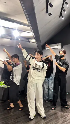 Dễ ẹt á mà, cả nhà mình đã nhảy chưa? #ThaAnhRa #DanceChallenge #TrendTikTok #QuangHungMasterD #masterdentertainment 
