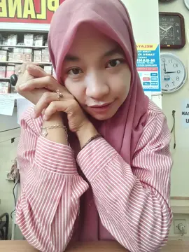 Pelangi ku lebih dulu muncul sebelum badai🤍 ini bukan tentang pelangi tp kiasan yaaa... #fyp #pelangi  #fypviraltiktok🖤シ゚☆♡ #fypdong #xyzbca 