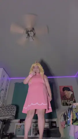 #peachcosplay #tennispeachcosplay #mariocosplay #pridestarimafirstcos #sugarwiththecos 