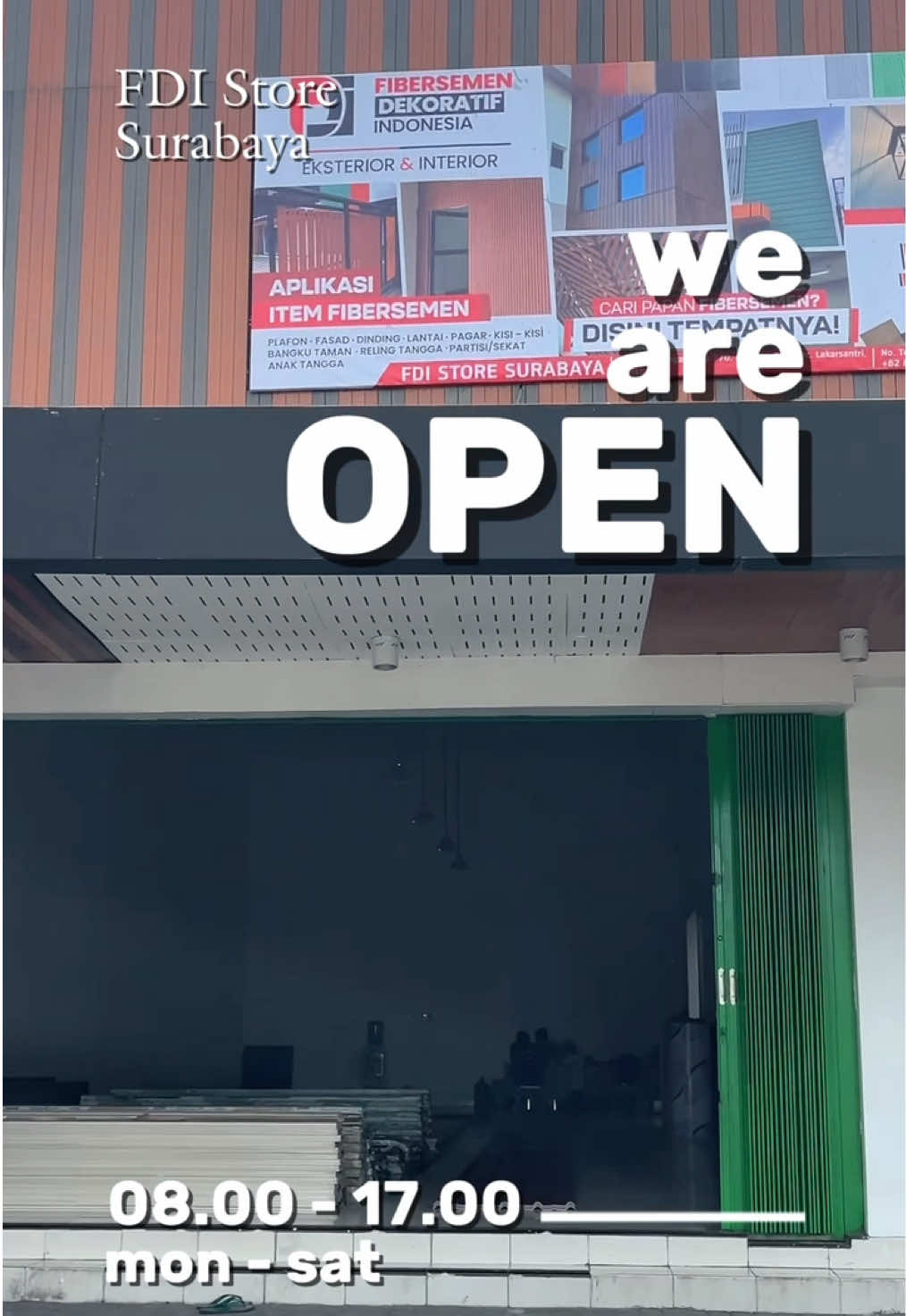 Mau bangunan kelihatan kece tapi tetap tahan banting? FDI Store Surabaya punya jawabannya! 💥 Fibersemen estetik yang cocok buat pagar, plafon, sampai fasad. ✨ Anti rayap 🌧️ Tahan cuaca ekstrem 😎 Bikin look bangunan makin classy dan natural! Yuk, upgrade tampilannya tanpa drama! 💪 📍LOKASI : Jl. Raya Menganti No.770, Lidah Wetan, Kec. Lakarsantri, Surabaya 📞 Konsultasi & Pemesanan : 0821-4166-6961  #fibercement #dinding #pagar #lisplang #kayu #penggantikayu  #fibercement #tokobangunansurabaya #tukangbangunansurabaya #projectsurabaya #konstruksisurabaya 