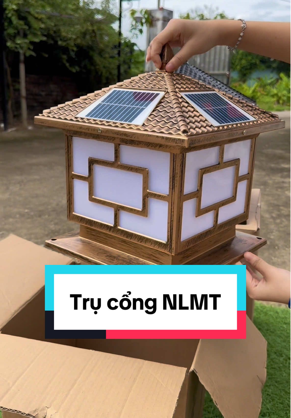 Đèn trụ cổng nlmt đủ các size 25,30 và 40cm #nhungdenled #tru #trucong #nlmt #NLMT #tongkho #xaynha #nhadep #hoanthiennha #congtrinh #xaydung #congtrinhxaydung #xaynhatrongoi #xuhuong #xuhuonggggggggggggggggg #led #den 