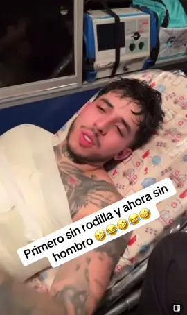 westcol se le sale el hombro en la pelea 🤣🤣#westcolclips #boxing🥊 #fypシ #viralvideo #viraltiktok 