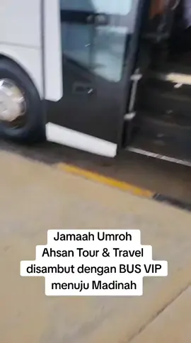 Penyambutan jamaah umroh Ahsan Tour & Travel di Jeddah dan akan menuju ke Madinah menggunakan BUS VIP yg mau daftar umroh silahkan japri kontak admin 082-141414-378 #fyp #umroh #kuningan #indramayu #travelumrohcirebon 