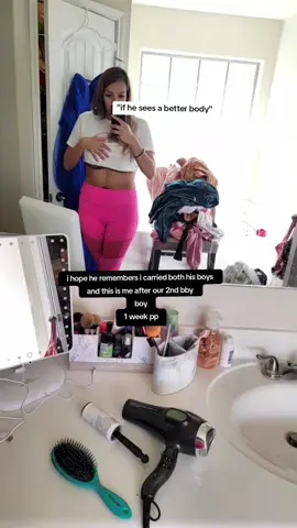 lets ignore my laundry on my chair lol remember I was 1 week pp so yea #betterbody #postpartum #bodypositivity 